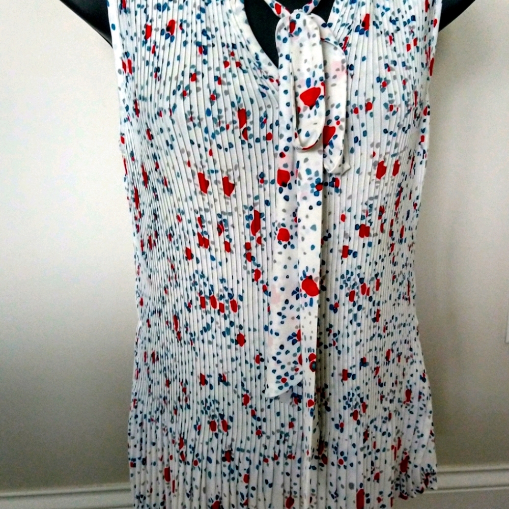 DKNY womans short sleeve top